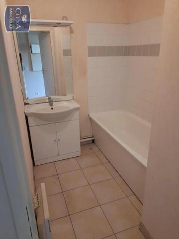 Appartement à louer 2 pièces 47.05m²