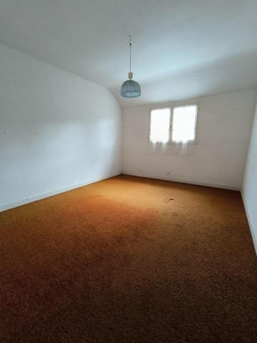 Maison sur terrain de 2500 m2