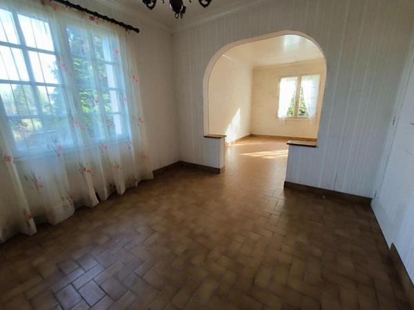 Maison sur terrain de 2500 m2