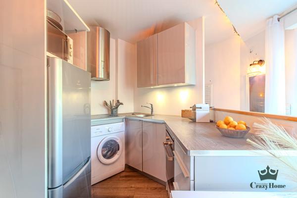 Appartement
                                                                                                                                                                                                                                                                                                                        3 pièce(s)                                                                                                                                                                                                          2 chambre(s)                                                                                                                                                                                                          77  m²