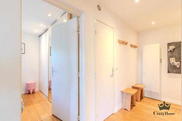 Appartement
                                                                                                                                                                                                                                                                                                                        3 pièce(s)                                                                                                                                                                                                          2 chambre(s)                                                                                                                                                                                                          77  m²