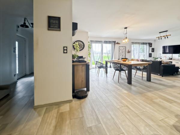Mackenheim (67390) Proche Marckolsheim, jolie maison plain-pied 5p avec jardin et garage.