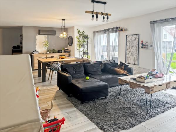 Mackenheim (67390) Proche Marckolsheim, jolie maison plain-pied 5p avec jardin et garage.