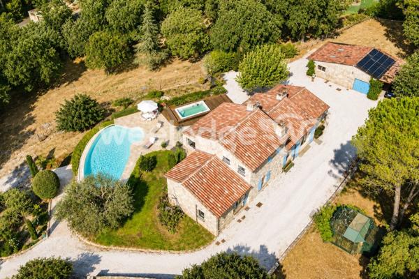 Maison à vendre 9 pièces de 195 m² à Fayence