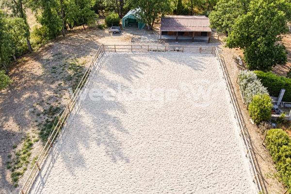 Maison à vendre 9 pièces de 195 m² à Fayence