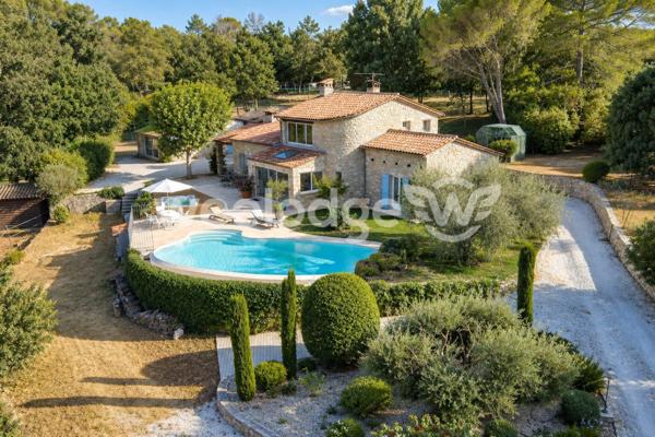 Maison à vendre 9 pièces de 195 m² à Fayence