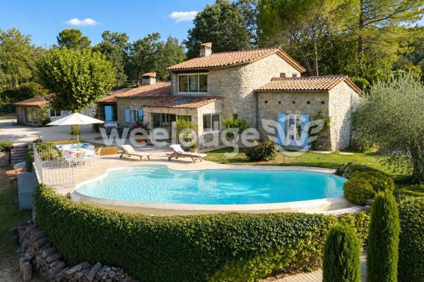 Maison à vendre 9 pièces de 195 m² à Fayence