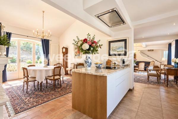 Maison à vendre 9 pièces de 195 m² à Fayence