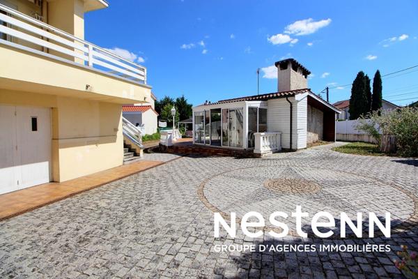 LIMITE ST FONS: # MAISON INDIVIDUELLE# 3 GARAGES# PISCINE OLYMPIQUE#RARE