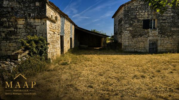 Corps de ferme en pierre à rénover – Au cœur du Quercy 188 000 €