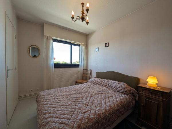 Appartement à vendre 3 pièces de 73m2 à MERIGNAC (33) au dernier étage avec grande terrasse.