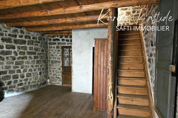 MAISON DE VILLAGE EN PIERRES