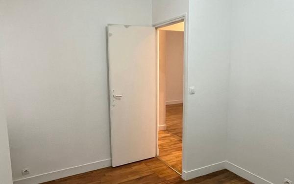 Appartement à louer    3 pièces • 45,15 m2 Versailles