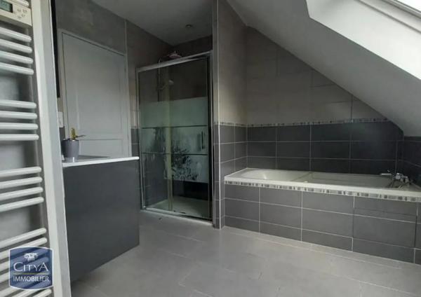 Maison à louer 5 pièces 137m²