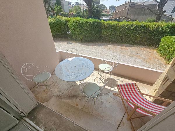 Six-fours les plages Les Lones Appartement de 2 pièces - Bord de mer