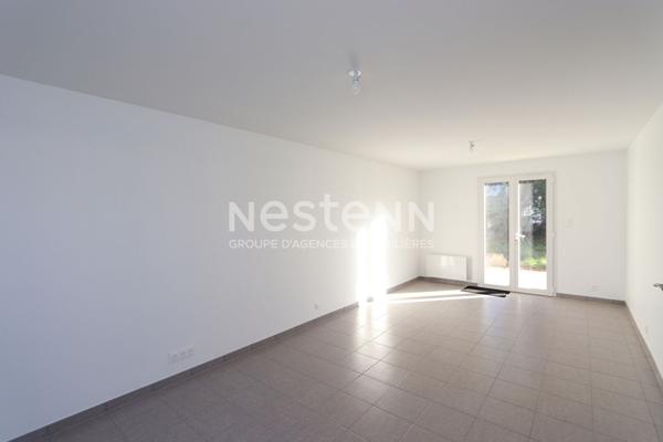 Maison entièrement rénovée, en parfait état - 3 chambres, jardin et garage