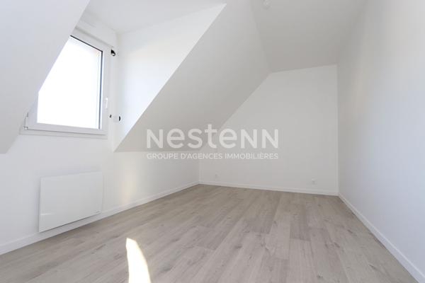 Maison entièrement rénovée, en parfait état - 3 chambres, jardin et garage