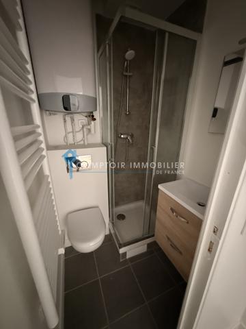 Studio
                                                                                                                                                                                                                                                                                                                        1 pièce(s)                                                                                                                                                                                                                                                                                                                              18  m²