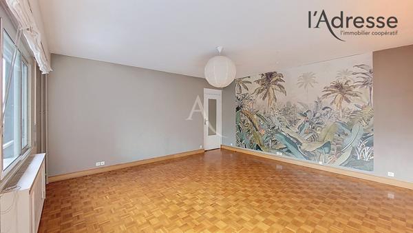 PUTEAUX/ Boieldieu - Appartement 5 pièces 121m² avec cave, parking boxé et balcon