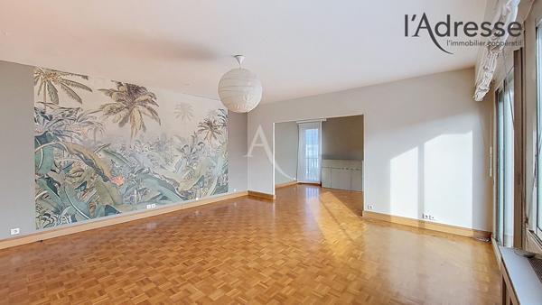 PUTEAUX/ Boieldieu - Appartement 5 pièces 121m² avec cave, parking boxé et balcon