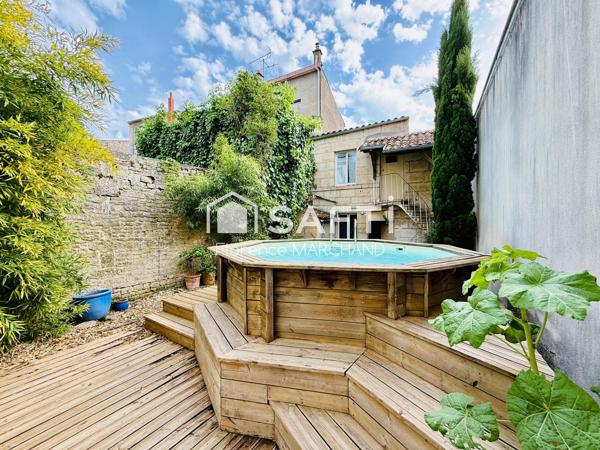 BELLE MAISON DE CARACTÈRE  PROCHE BRÈCHE MARCHÉ ECOLES