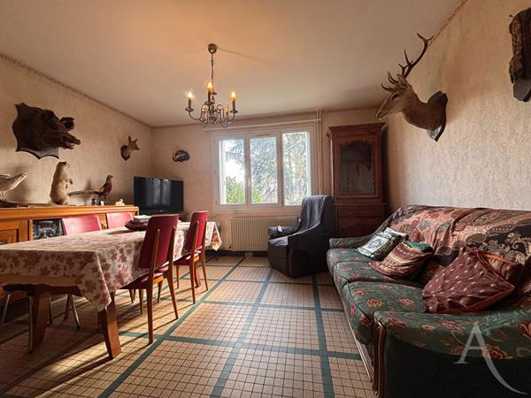 Ensemble de deux maisons à Bourges avec terrain et dépendances !