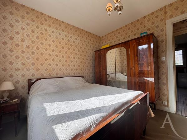 Ensemble de deux maisons à Bourges avec terrain et dépendances !