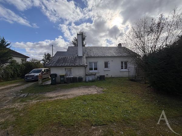 Ensemble de deux maisons à Bourges avec terrain et dépendances !