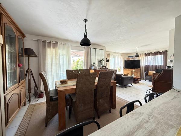 Maison 5 pièce(s) 90 m2 centre bourg St-Philibert 56470