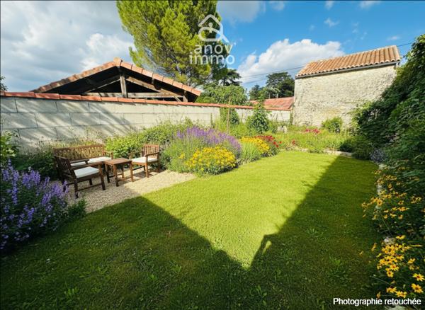 Maison
                                                                                                                                                                                                                                                                                                                        5 pièce(s)                                                                                                                                                                                                          2 chambre(s)                                                                                                                                                                                                          67.4  m²