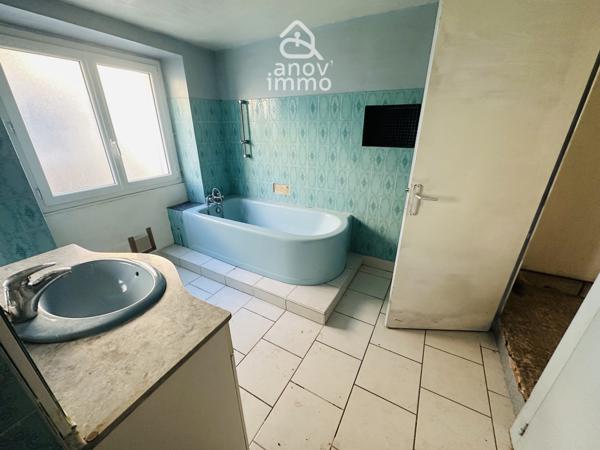 Maison
                                                                                                                                                                                                                                                                                                                        5 pièce(s)                                                                                                                                                                                                          2 chambre(s)                                                                                                                                                                                                          67.4  m²