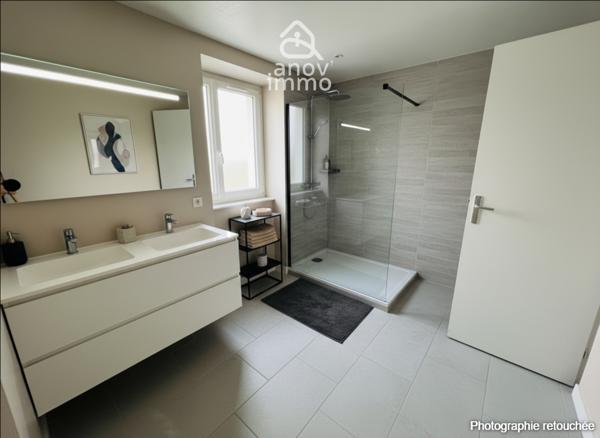 Maison
                                                                                                                                                                                                                                                                                                                        5 pièce(s)                                                                                                                                                                                                          2 chambre(s)                                                                                                                                                                                                          67.4  m²