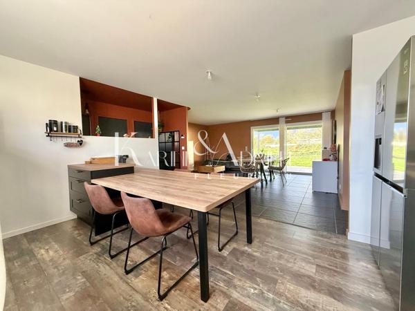 PLAIN-PIED de 2023 avec 2 chambres, bureau et jardin