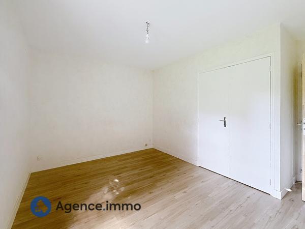 À vendre - Maison individuelle, 5 pièces située à Montlouis-sur-Loire (37270)