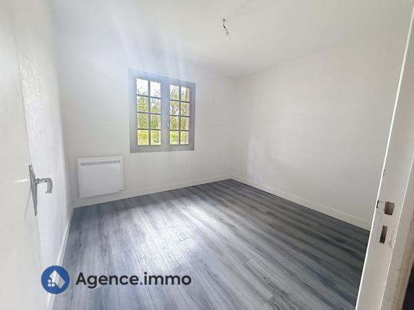 À vendre - Maison individuelle, 5 pièces située à Montlouis-sur-Loire (37270)