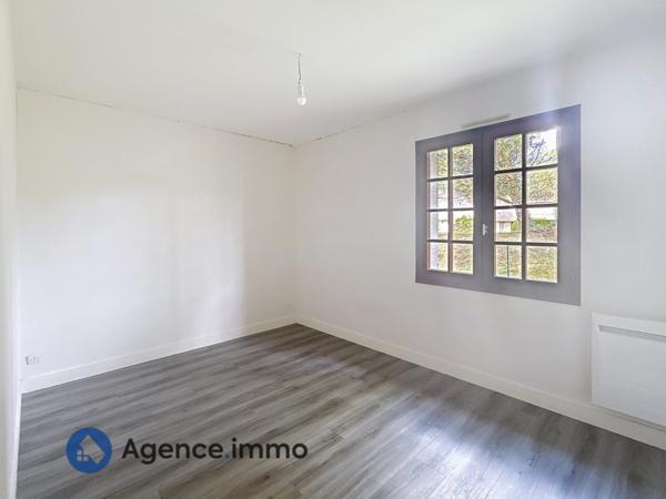 À vendre - Maison individuelle, 5 pièces située à Montlouis-sur-Loire (37270)