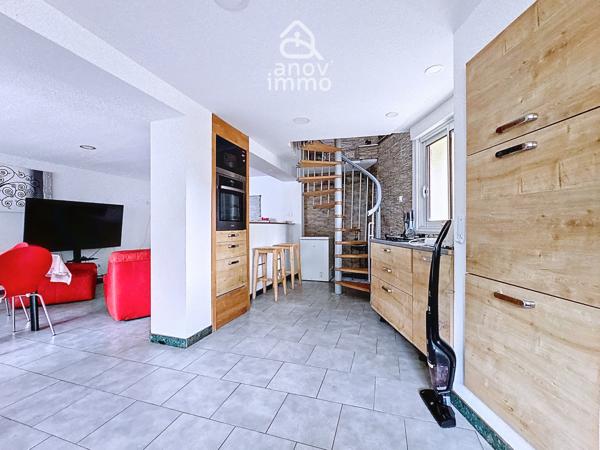 Maison
                                                                                                                                                                                                                                                                                                                        3 pièce(s)                                                                                                                                                                                                          2 chambre(s)                                                                                                                                                                                                          80  m²