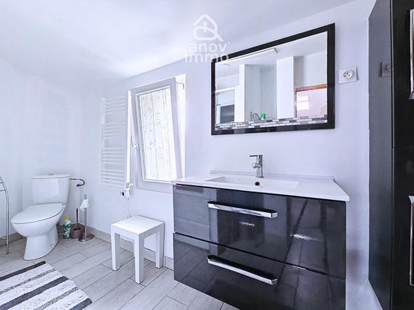 Maison
                                                                                                                                                                                                                                                                                                                        3 pièce(s)                                                                                                                                                                                                          2 chambre(s)                                                                                                                                                                                                          80  m²