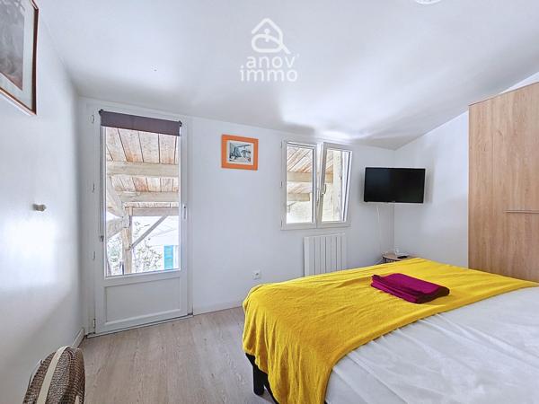 Maison
                                                                                                                                                                                                                                                                                                                        3 pièce(s)                                                                                                                                                                                                          2 chambre(s)                                                                                                                                                                                                          80  m²