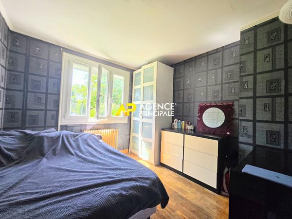 Maison 10 pièces, 7 chambres d'environ 188m² sur le quartier d'Orgemont à ARGENTEUIL. 429 000 € **  - Référence  4520