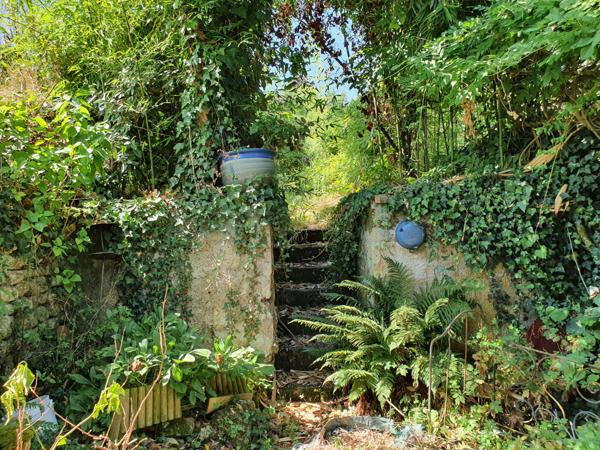 Boivre-la-vallée (86470) Maison de village avec jardinet