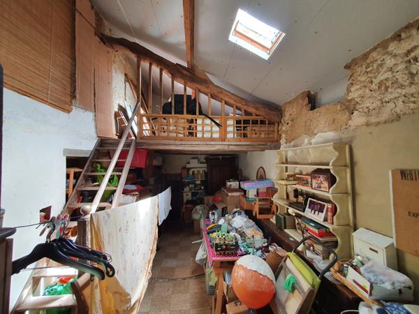 Boivre-la-vallée (86470) Maison de village avec jardinet