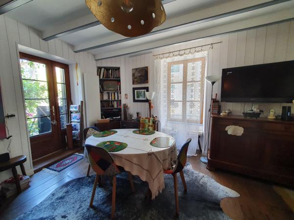 Boivre-la-vallée (86470) Maison de village avec jardinet