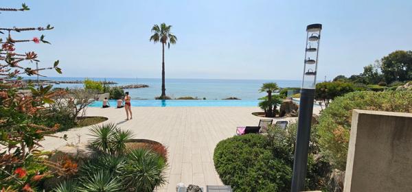 SOLENZARA (20) Appartement à vendre 3 pièces de 68m². avec terrasse de 31m². RÉSIDENCE PIEDS DANS L'EAU