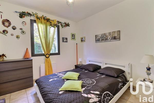 Maison traditionnelle 6 pièces de 115 m² à Fox-Amphoux (83670)