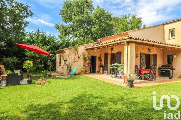 Maison traditionnelle 6 pièces de 115 m² à Fox-Amphoux (83670)