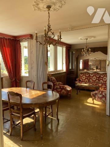 CENTRE-VILLE UN APPARTEMENT 4 PP AVEC CAVES - GRENIER ET GARAGE