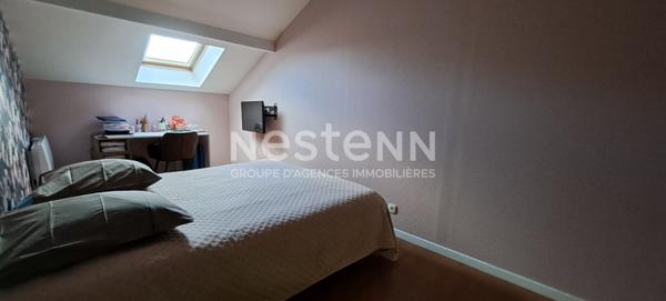 Triplex de 3 chambres avec une terrasse et 2 places de parking à Etampes, à 1km du RER C (TER direct Paris Austeriltz en 30 minutes)