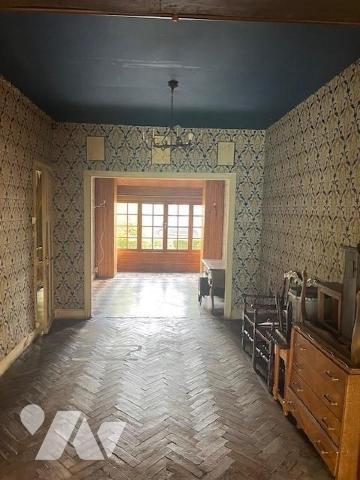 HESDIN, Maison d'habitation - Ensemble immobilier se composant de 3 logements :
Une maison à us...