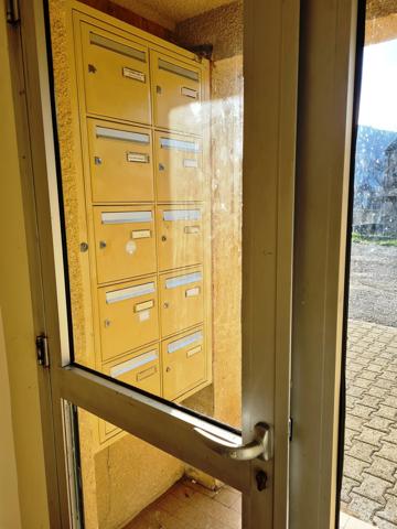 Cendras (30480) Joli studio 21m² meublé exposé sud avec vue montagne au 1er étage d'une petite résidence au calme